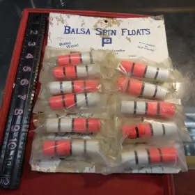 Balsa Bwc-103 Card Of 11 Spin Floats Balsa Bwc-103 Card Of 11 Spin Floats