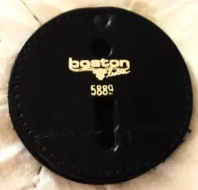 Boston Leather 5889-1 5889 Black Round Clip On Swivel Badge Holder/sheath Boston Leather 5889-1 5889 Black Round Clip On Swivel Badge Holder/sheath