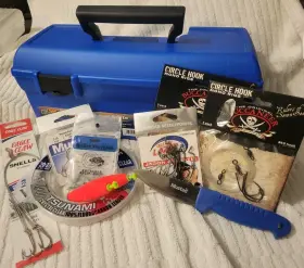 Eagle Claw Hooks 047708621540 Fishing Lot Mixed Snells Weights Small Tackle Box Mustad Eagle Claw Hooks 047708621540 Fishing Lot Mixed Snells Weights Small Tackle Box Mustad