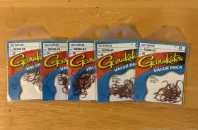 Gamakatsu 02306-25 5 Packs Octopus Hook Size 8 Red 25 Per Value Pack