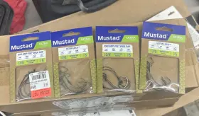 Mustad 021560005468 Ultra Point Kvd Grip-pin Wide Gap Fishing Hooks Sz 2/0 Black Nickel 20x Mustad 021560005468 Ultra Point Kvd Grip-pin Wide Gap Fishing Hooks Sz 2/0 Black Nickel 20x