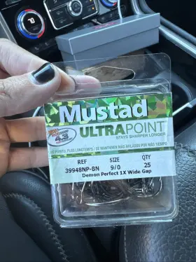 Mustad 023534014206 Ultra Point Demon Perfect 1x Wide Gap Size 9/0 Mustad 023534014206 Ultra Point Demon Perfect 1x Wide Gap Size 9/0