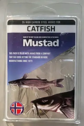 Mustad 023534018358 Catfish Hook Kit 35 Piece High Carbon Steel Fishing Hooks Tackle Set