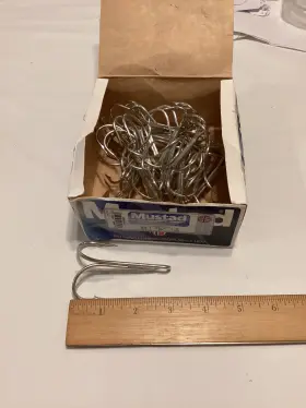 Mustad 023534064898 Box Of 25 New Treble Hook 10/0 3551-dt Made In Norway Mustad 023534064898 Box Of 25 New Treble Hook 10/0 3551-dt Made In Norway