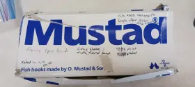 Mustad 32608npn Size 4/0 Nickel Spinnerbait Hooks Bulk Box About 500 Mustad 32608npn Size 4/0 Nickel Spinnerbait Hooks Bulk Box About 500