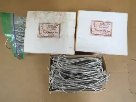 Mustad 33650 And Sons Squid Sproat Hooks Size 8/0 #33650 Lot Of 2 Boxes Approx 200 Ct Mustad 33650 And Sons Squid Sproat Hooks Size 8/0 #33650 Lot Of 2 Boxes Approx 200 Ct