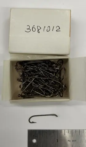 Mustad 3681012 Vintage Size #12 Box Of 100. Loop Eye Streamer Hook Mustad 3681012 Vintage Size #12 Box Of 100. Loop Eye Streamer Hook