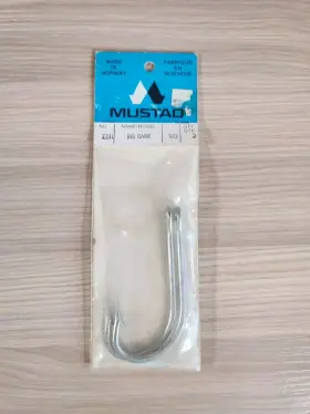 Mustad 7731a-dt-9/0-2 Size 9/0 Big Game Hook 2 Pack Mustad 7731a-dt-9/0-2 Size 9/0 Big Game Hook 2 Pack