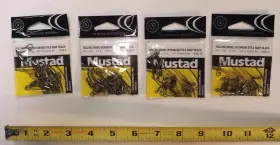 Mustad 77550 4 Pkgs Rolling Swivel With Diamond Eye And Snap - Black New In Pkg Mustad 77550 4 Pkgs Rolling Swivel With Diamond Eye And Snap - Black New In Pkg