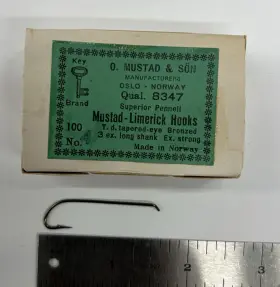 Mustad 8347 Vintage Size #4 Box Of 100. 3xl Ex. Strong Hooks