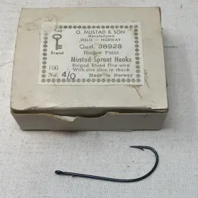 Mustad 92671-bn #38928 Long Sproat Hooks Blue Hollow Point Size 4/0 2 Inch Length 100 Count