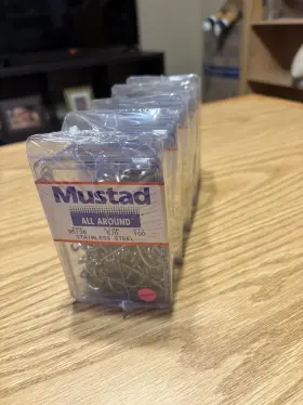 Mustad 95135-ss-5/0-100 95135 5/0 Barbless Stainless Steel Hooks 5 Packs Of 100 Mustad 95135-ss-5/0-100 95135 5/0 Barbless Stainless Steel Hooks 5 Packs Of 100