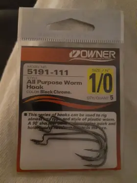 Owner 054831013784 5 Packs All Purpose Worm Hook 5191-111 Size 1/0 Black Chrome