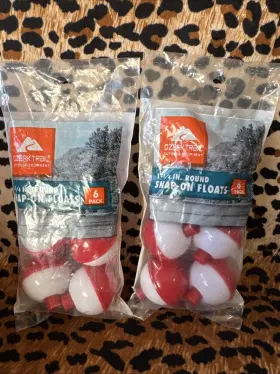 Ozark Trail 847309005158 12 Lot 2-6 Pks 1 1/4 Inch Round Fishing Bobbers Floats Red And White 0854