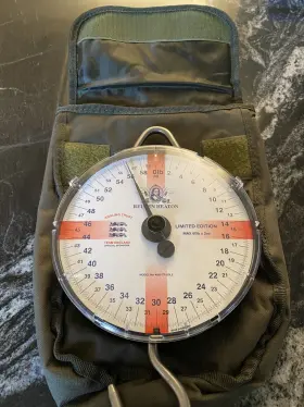Reuben Heaton Rh4060 Limited Edition England Fishing Scales Padded Case. 60lb
