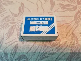 Tiemco 052857410396 Umpqua Tmc 101 Size 18 Dry Fly Hooks 100 Pack Tiemco 052857410396 Umpqua Tmc 101 Size 18 Dry Fly Hooks 100 Pack